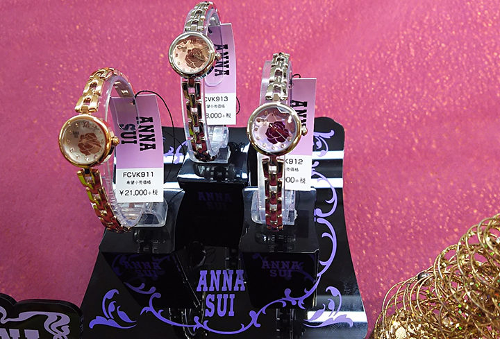 クリスマスギフトに最適なANNASUI