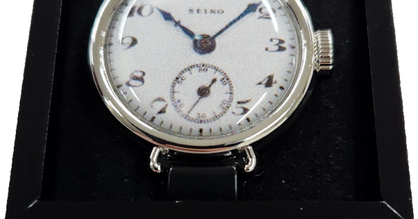 昭和100年記念腕時計 100周年記念シリーズ 日本限定クロノグラフ コードバン | ZEPPELIN