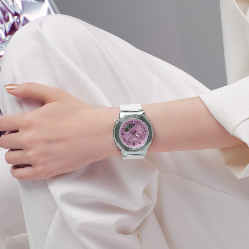 《新発売》G-SHOCK WOMAN メタルカバーモデル