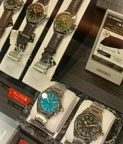 新作アルピニスト先行展示中！！